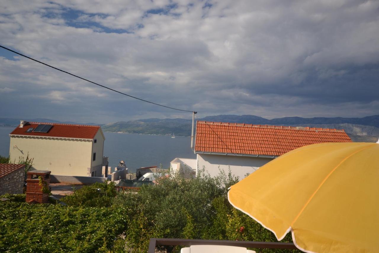 Apartments By The Sea Splitska, Brac - 11339 Eksteriør bilde
